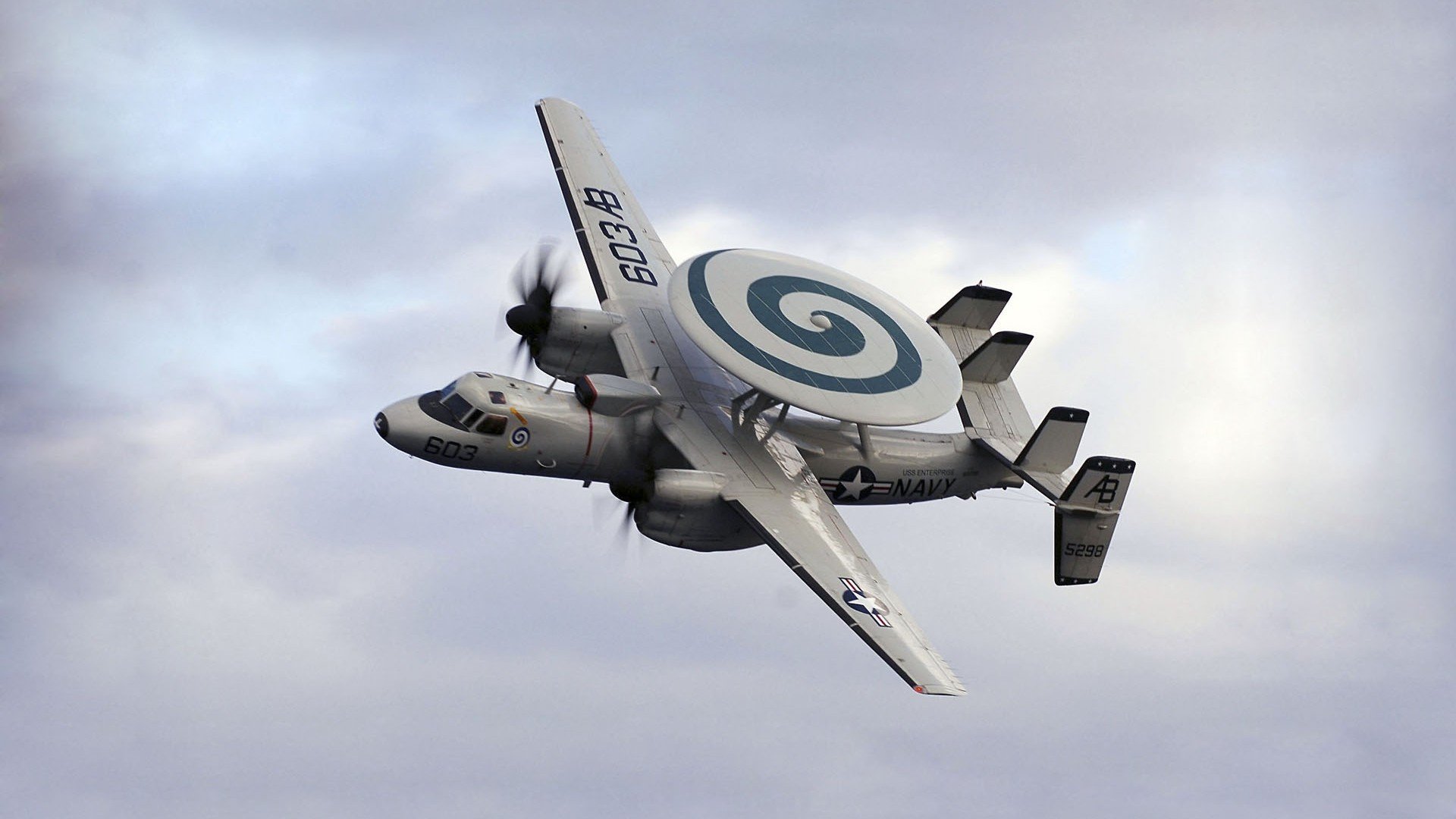 未来“足球新星”展翅高飞，欧冠舞台显锋芒，未来的足球新星