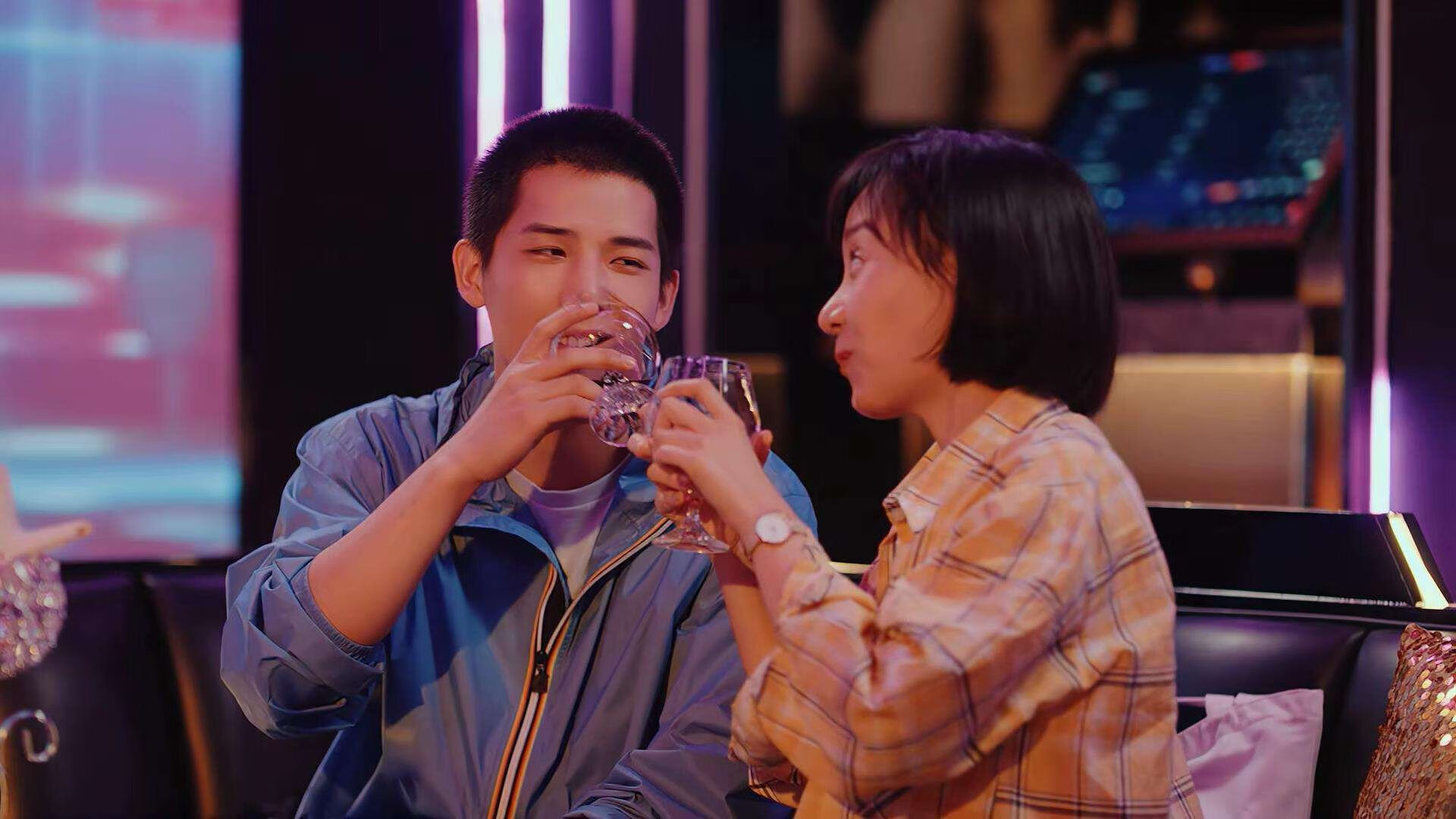 爱游戏电竞官网-传奇之战！欧洲预选赛中的对决令人期待，欧洲预选赛对阵表