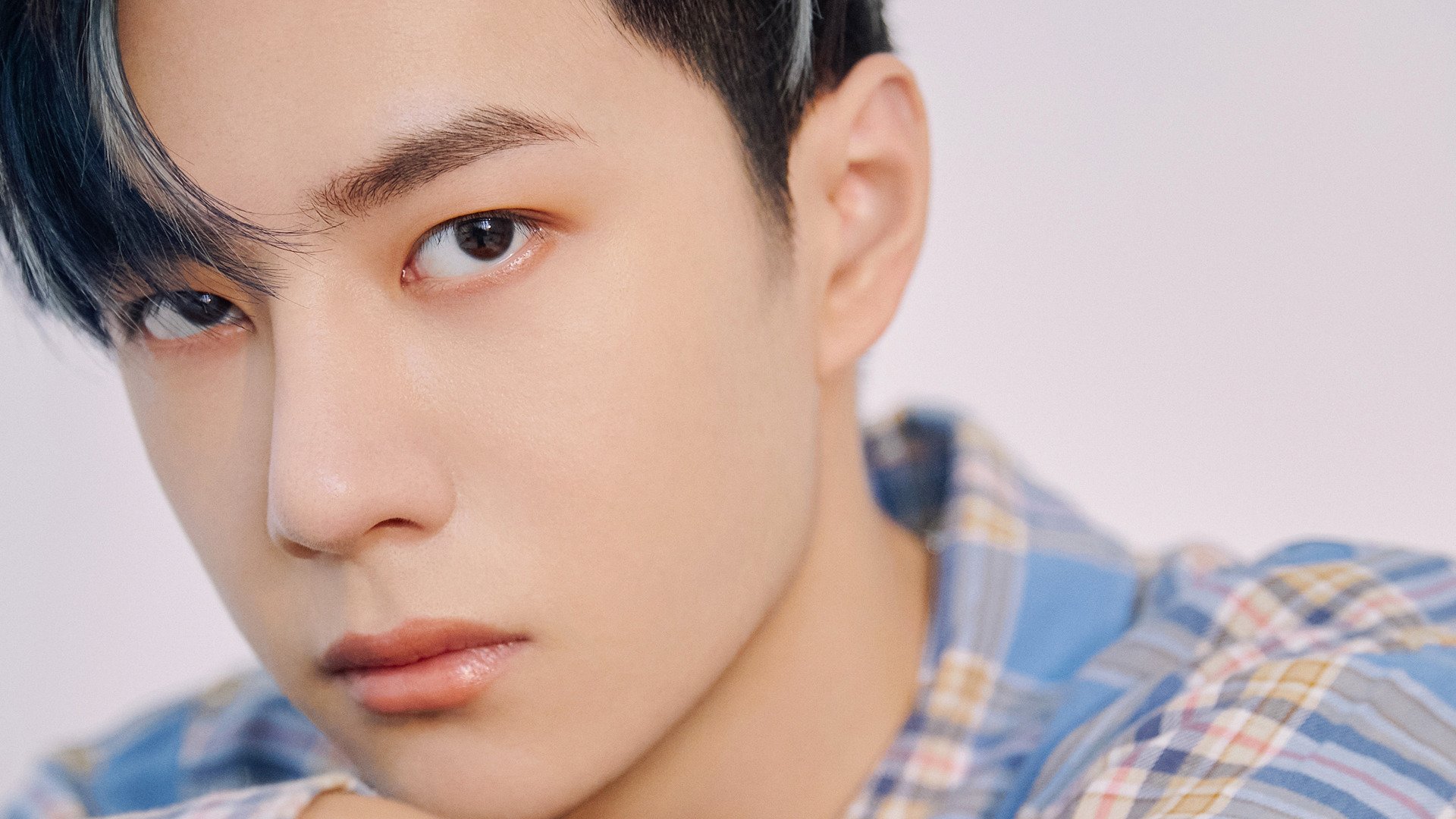 利物浦击败切尔西夺英超榜首,萨拉赫破门点名,利物浦vs切尔西英超比赛结果