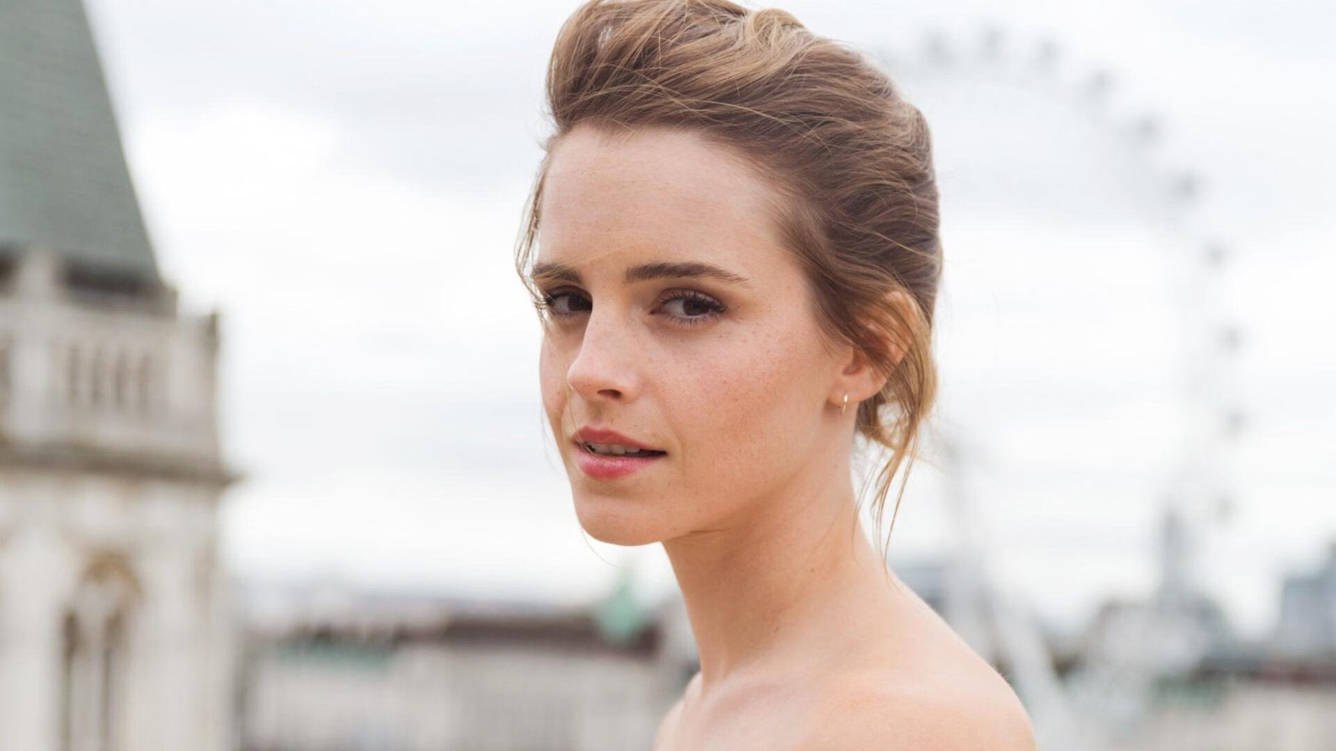 五大联赛是否通过压缩中场空间提升防守效率，五大联赛中场球员