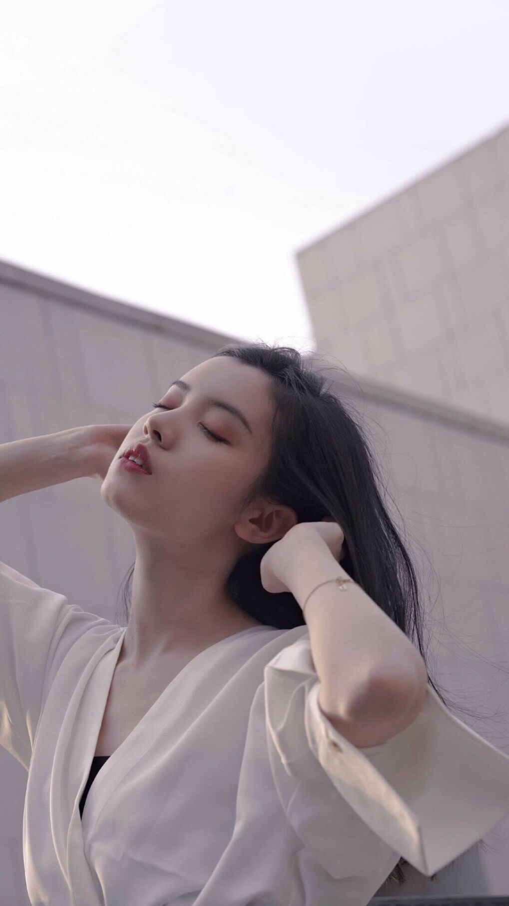 五大联赛是否通过压缩中场空间提升防守效率，五大联赛中场球员