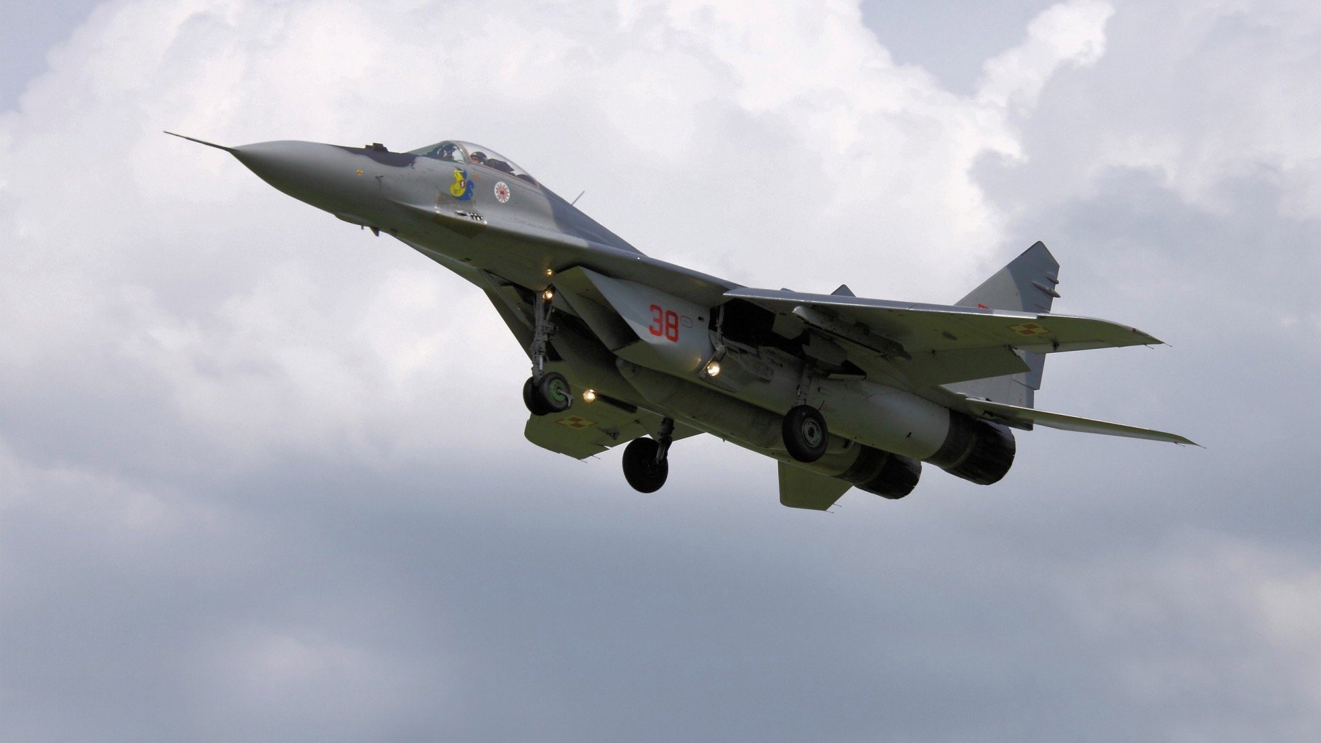 博卡高空球战术失效，拜仁后防稳定，博卡的主场名称是什么